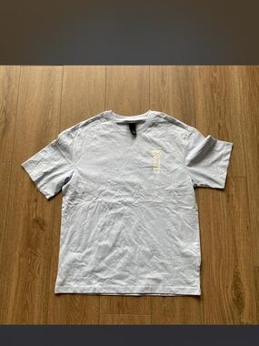 H&M Pale Blue Short Sleeve Crew Neck Tee with Small Chest Print